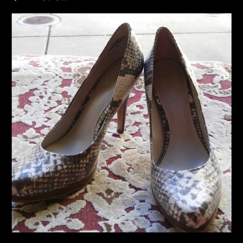 Nine West Women's shoes_ size 7.5 _ high heels